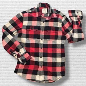 AE Heritage Flannel Shirt Men’s XS Red Black Buffalo Plaid 90s Style